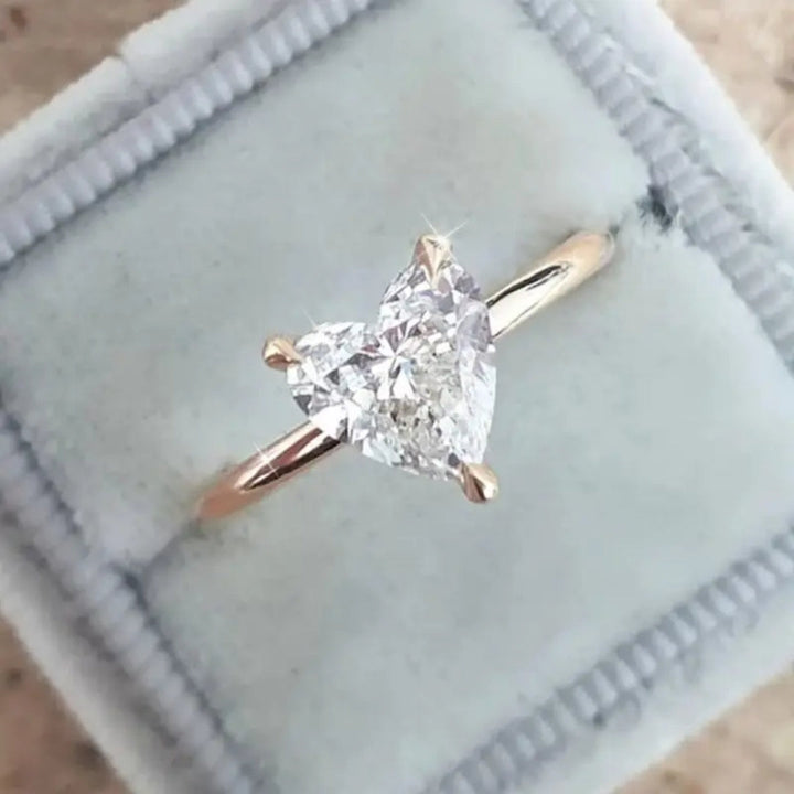 Δαχτυλίδι σε Σχήμα Καρδιάς με Ζιργκόν